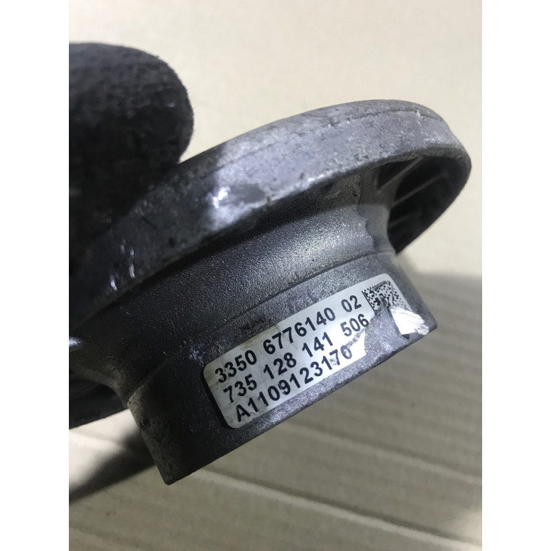 Опора стойки (подвеска) BMW 5-series F10 2013 N63B44 33506776140