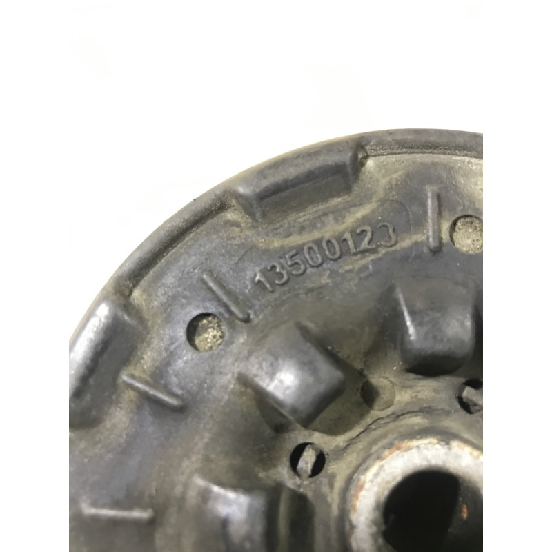 Опора стойки (подвеска) Opel Insignia A 2010 2.0 DTH 13500123