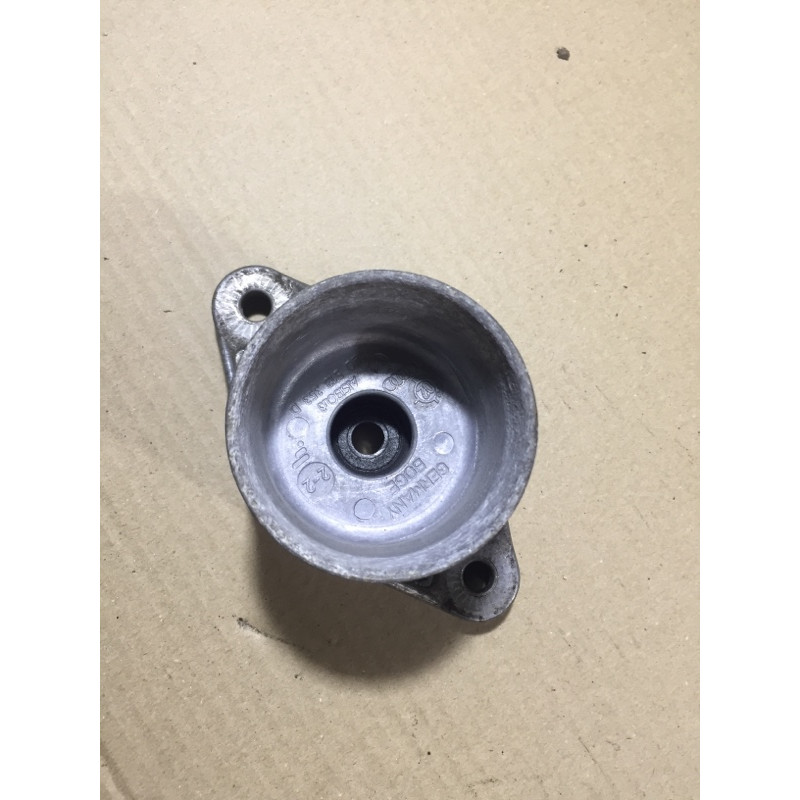 Опора стойки (подвеска) AUDI A4 B6 2003 2.0 ALT 8E0513353D