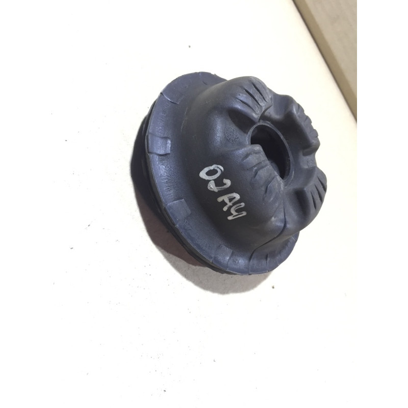 Опора стойки (подвеска) AUDI A4 B6 2.4BDV 8E0412377