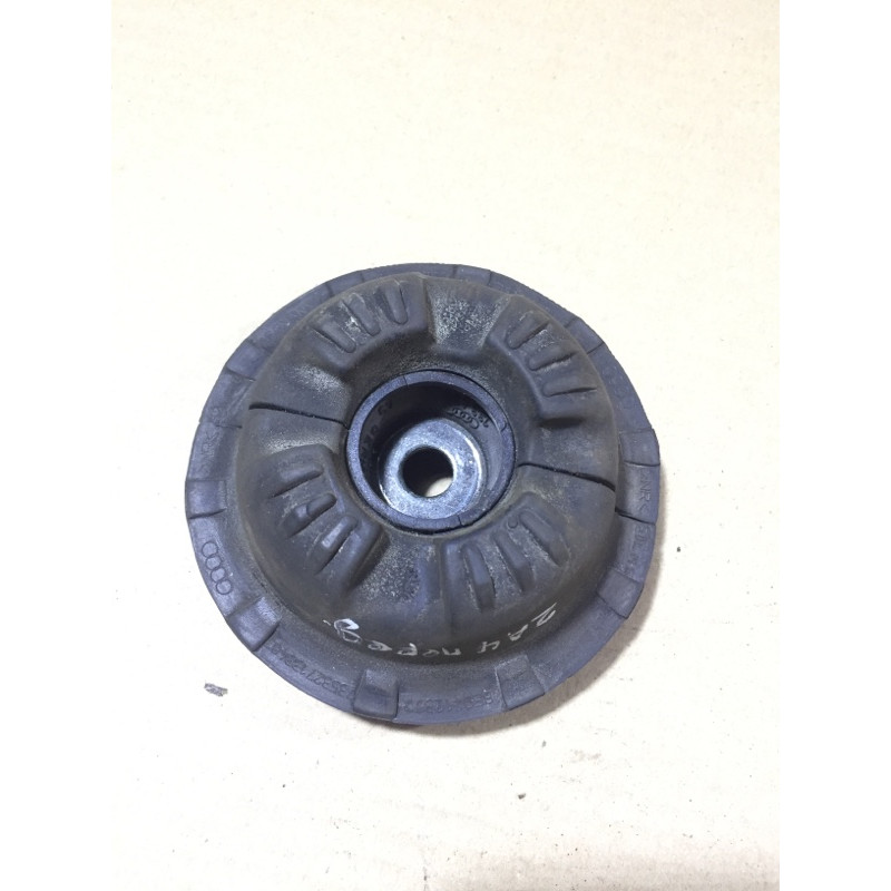 Опора стойки (подвеска) AUDI A4 B6 2003 1.8 BFB 8E0412377