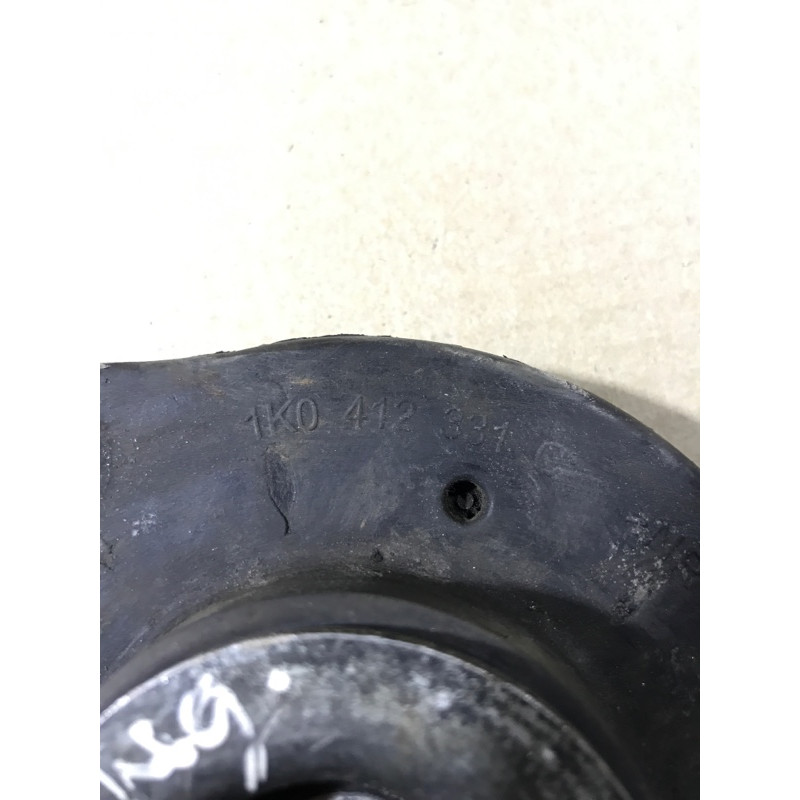 Опора стойки (подвеска) Volkswagen Golf 1K 2004 2.0 BKD 1K0412331C