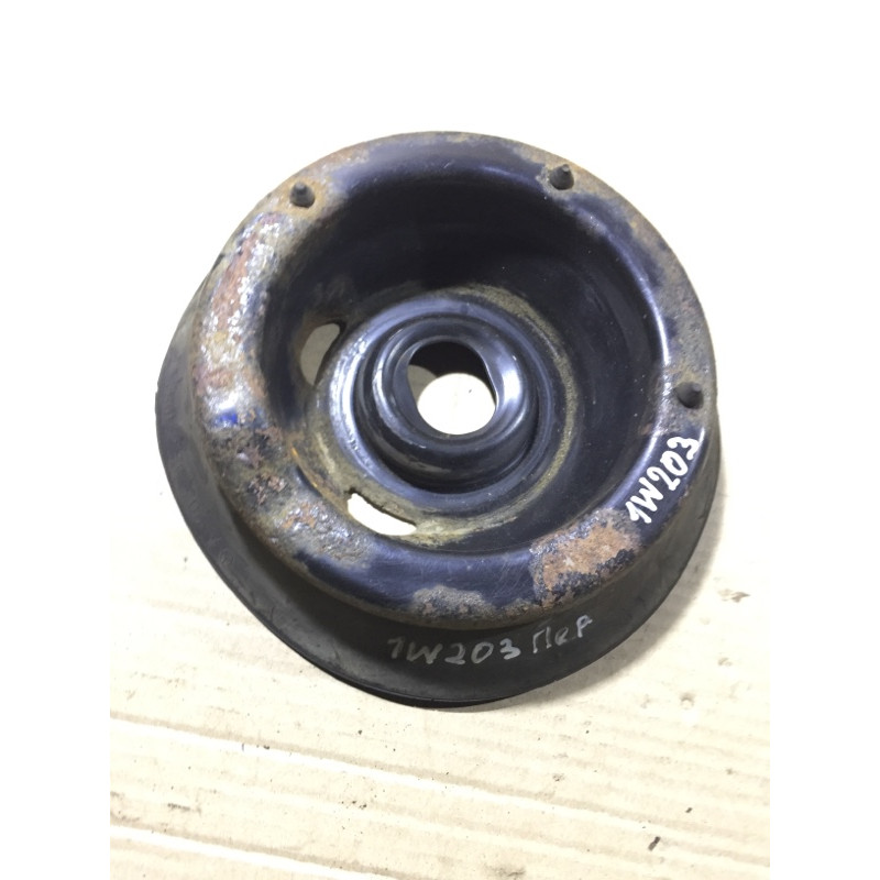 Опора стойки (подвеска) Mercedes-Benz C-class W203 1.8 M111.951 A2033211084