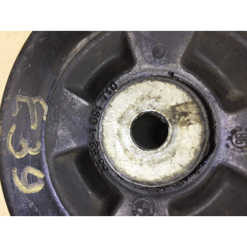 Опора стойки (подвеска) BMW 5-series E39 33521091710