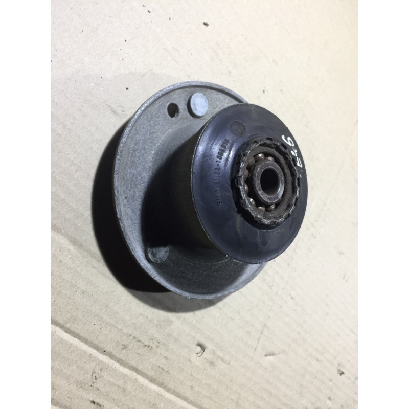 Опора стойки (подвеска) BMW 3-series E46 1999 M43B19 31331094616