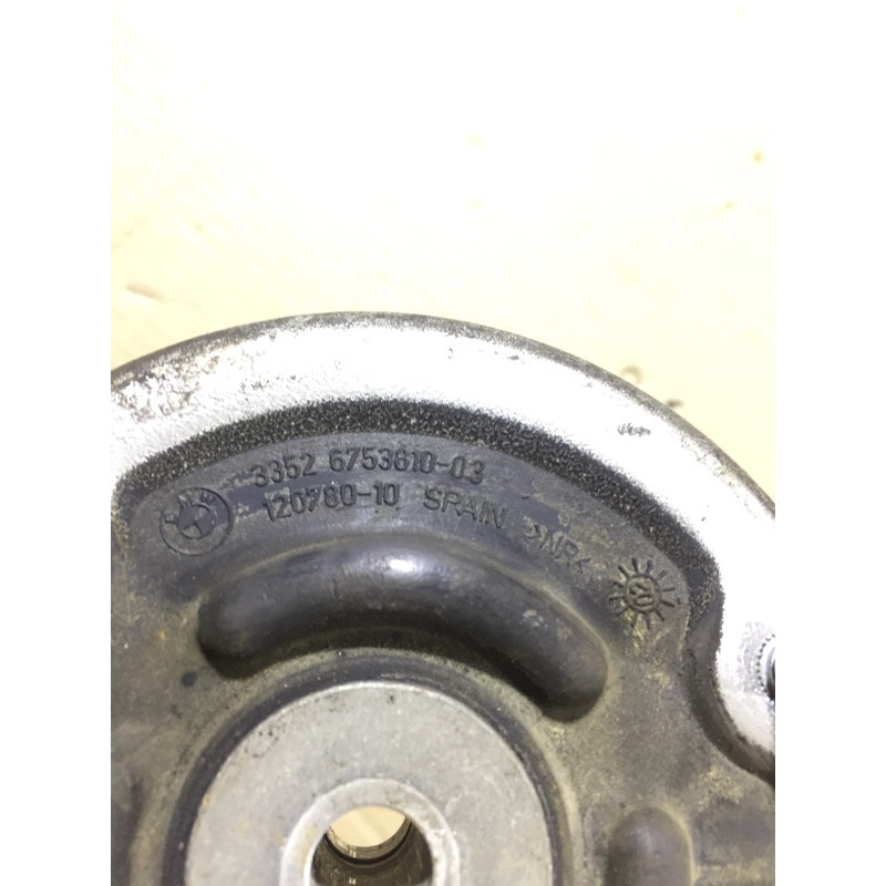 Опора стойки (подвеска) BMW 7-series E65 N62B44 33526753810