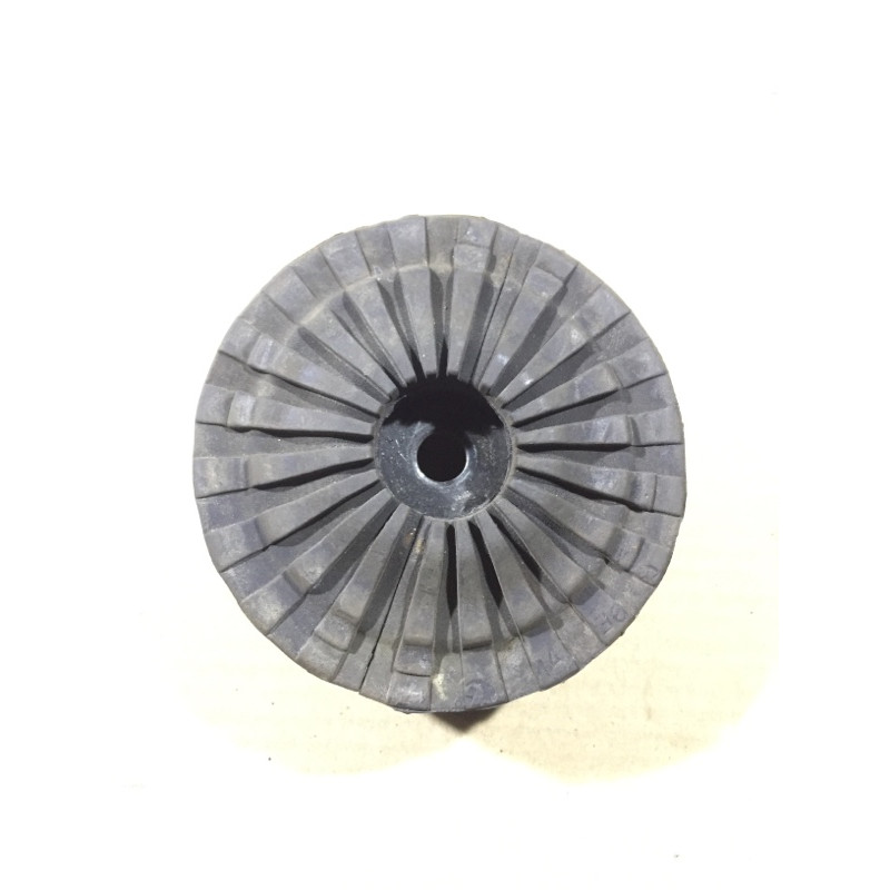 Опора стойки (подвеска) AUDI A4 B6 2.4BDV 8E0412377