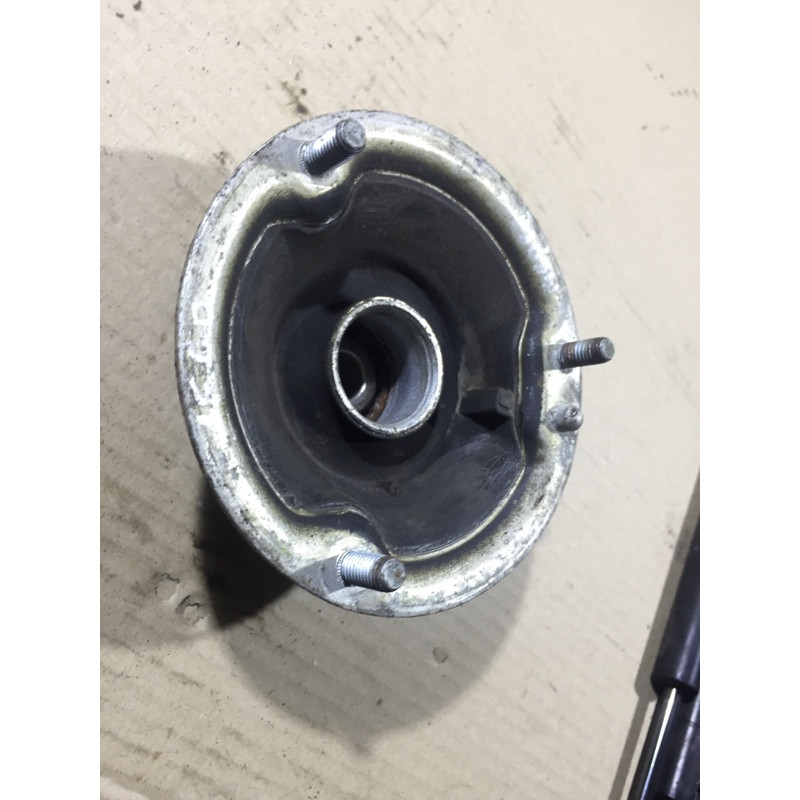 Опора стойки (подвеска) BMW 5-series E60 2004 M54B22 31336760943