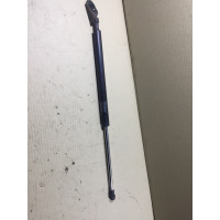 Амортизатор багажника