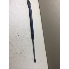 Амортизатор багажника