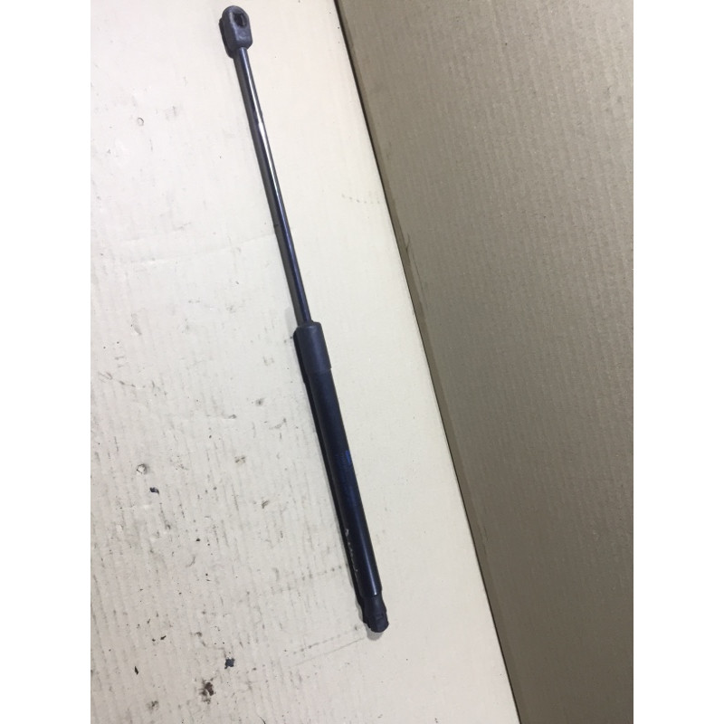 Амортизатор багажника (кузов и элементы) Opel Vectra C 2.2 Z22YH 176608