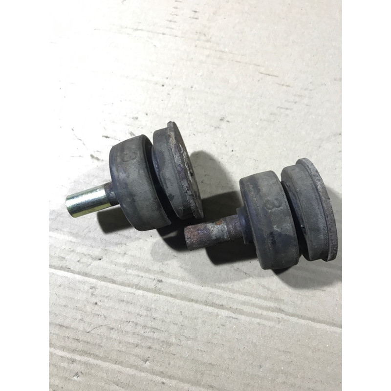 Подушка рамы кузова (трансмиссия) KIA Sorento BL 2005 2.5 CRDI 841573E000