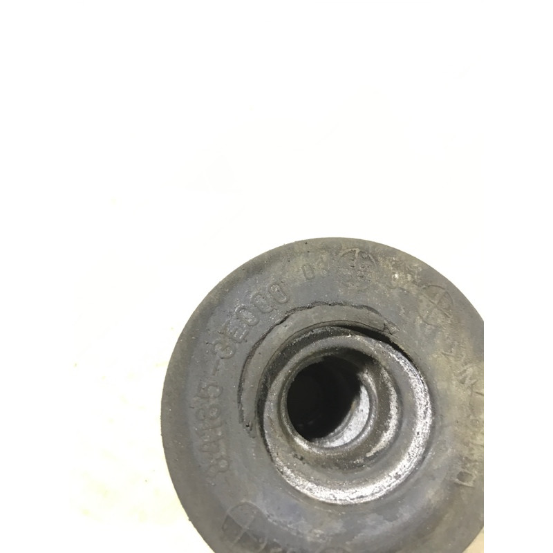 Подушка рамы кузова (трансмиссия) KIA Sorento BL 2005 2.5 CRDI 841853E000