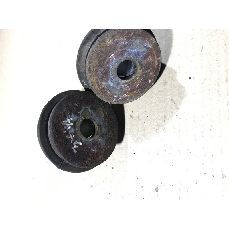 Подушка рамы кузова (трансмиссия) KIA Sorento BL 2005 2.5 CRDI 841733E000