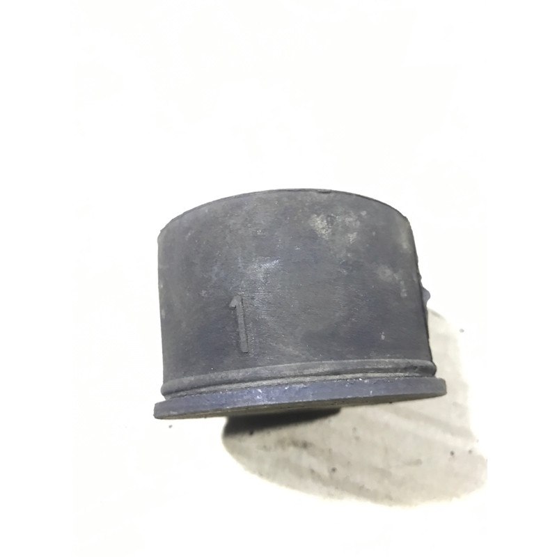 Подушка рамы кузова (трансмиссия) KIA Sorento BL 2005 2.5 CRDI 841613E000