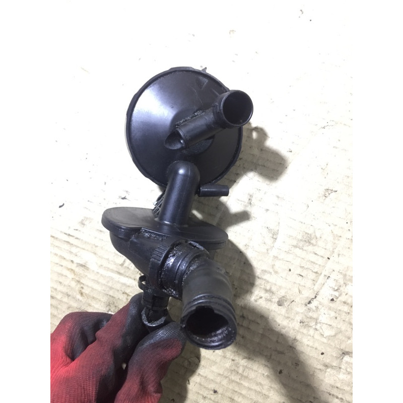 Клапан вентиляции картерных газов (двигатель и элементы) BMW 5-series E60 2004 M54B22 11 61 7 501 566