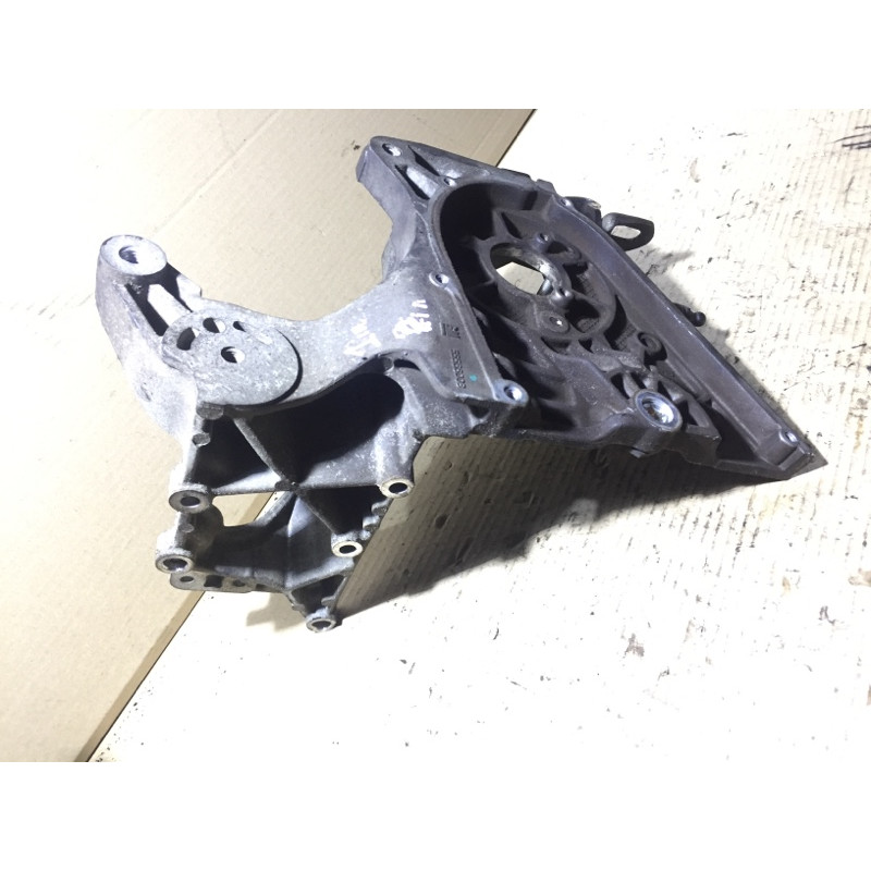 Кронштейн генератора (кронштейны двигателя) Opel Insignia A 2010 2.0 DTH 55566003