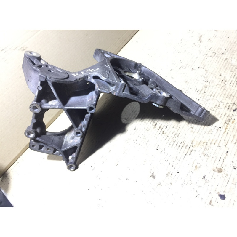 Кронштейн генератора (кронштейны двигателя) Opel Insignia A 2009 2.0 DTH 55566003