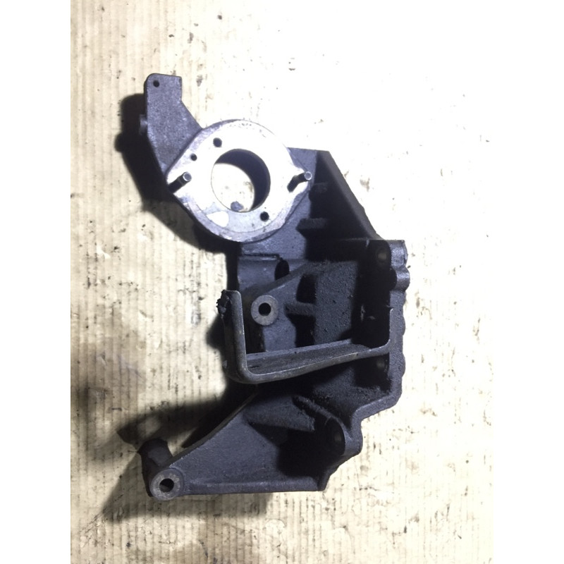 Кронштейн (двигатель и элементы) Mazda 6 GG 2004 2.0 RF5