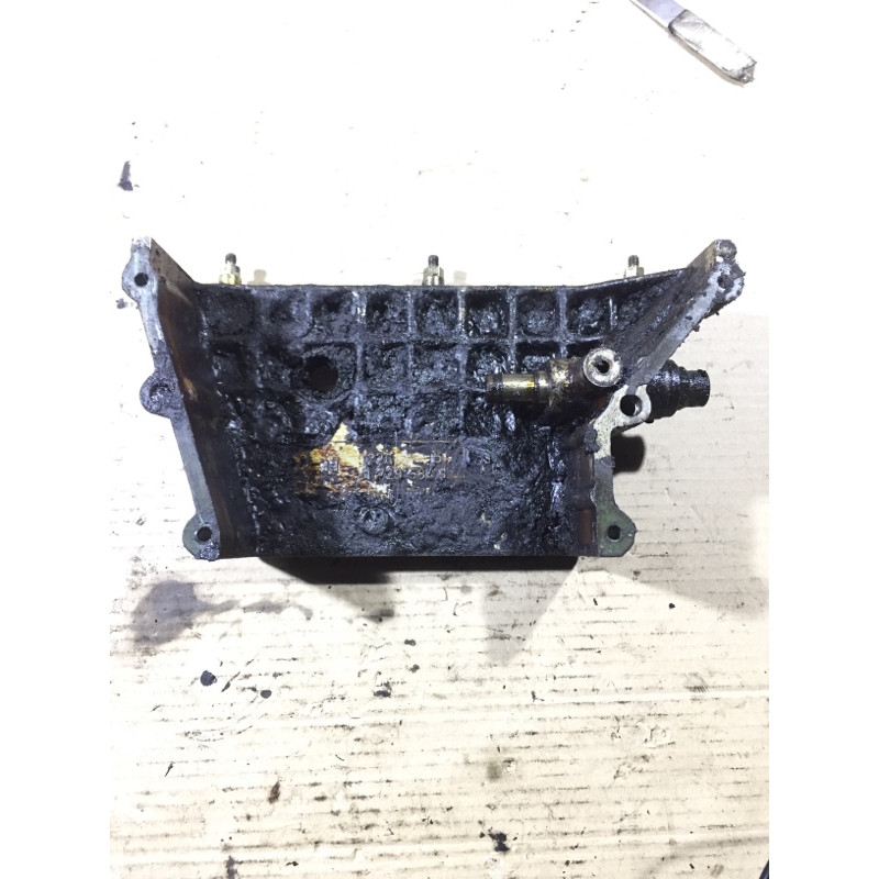 Передня кришка двигуна (двигун та елементи) BMW 5-series E34 11141729583