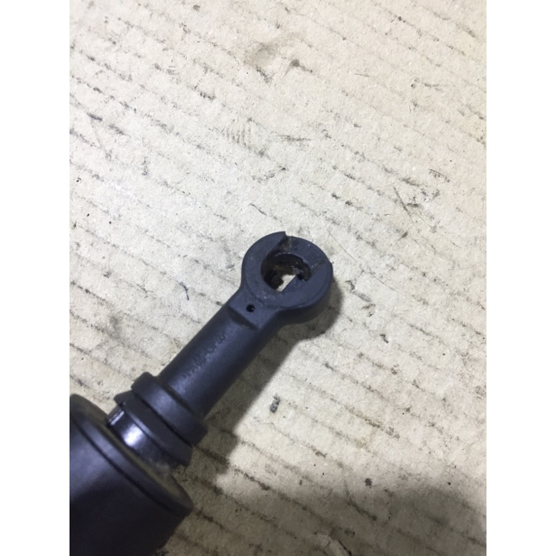 Главный цилиндр сцепления (трансмиссия) Opel Vivaro 1 2007 1.9 D 8200031240