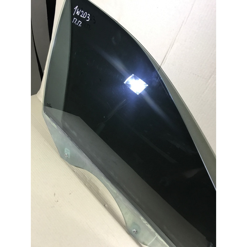 Стекло (кузов и элементы) Mercedes-Benz C-class W203 1.8 M111.951