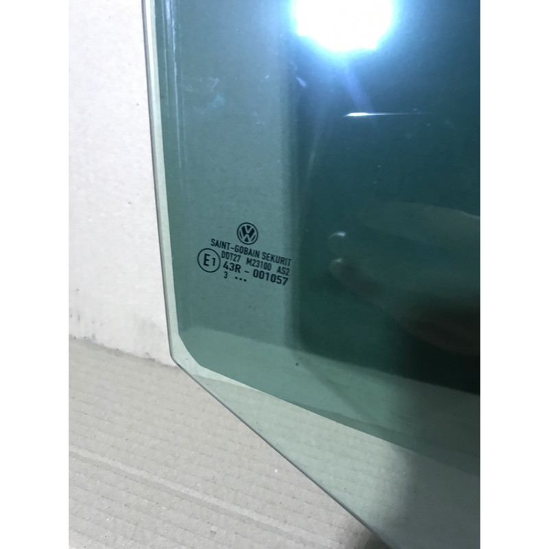 Стекло (кузов и элементы) Volkswagen Golf 1K 2004 2.0 BKD 5M0845026