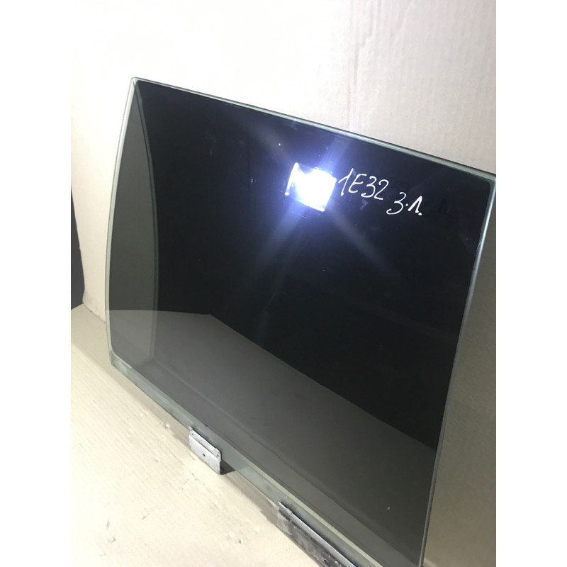 Стекло (кузов и элементы) BMW 7-series E32 1990 M70b50 51348105033