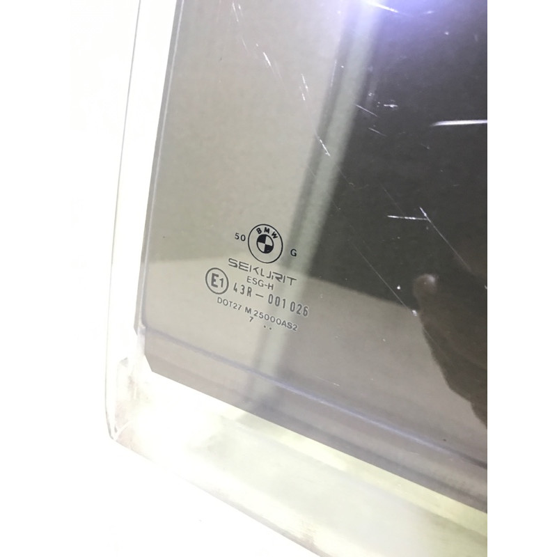 Стекло (кузов и элементы) BMW 7-series E32 1990 M70b50 51348105033