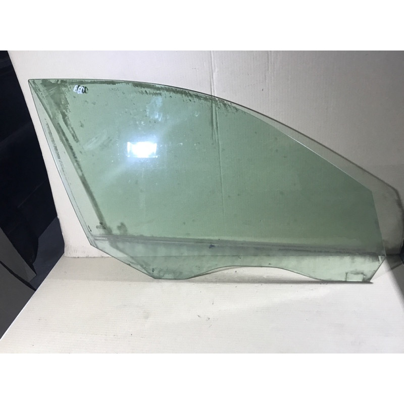 Стекло (кузов и элементы) BMW 5-series E60 M54b30