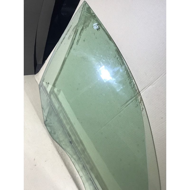 Стекло (кузов и элементы) BMW 5-series E60 M54b30