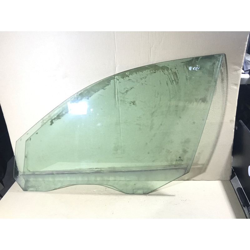 Стекло (кузов и элементы) BMW 5-series E60 M54b30