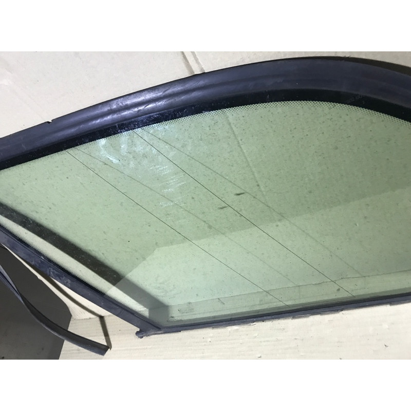 Стекло (кузов и элементы) BMW 5-series E34 51368172445