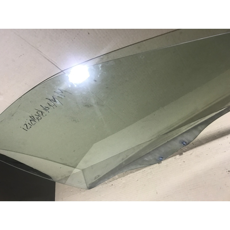 Стекло (кузов и элементы) Mitsubishi Galant 8 2.4GDI MR415138