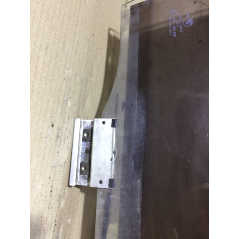 Стекло (кузов и элементы) BMW 3-series E30 M21d24