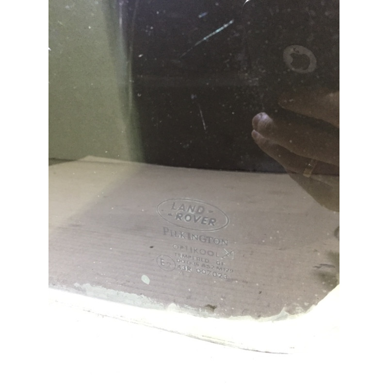 Стекло (кузов и элементы) Land Rover Freelander L314 1.8B CVB101670