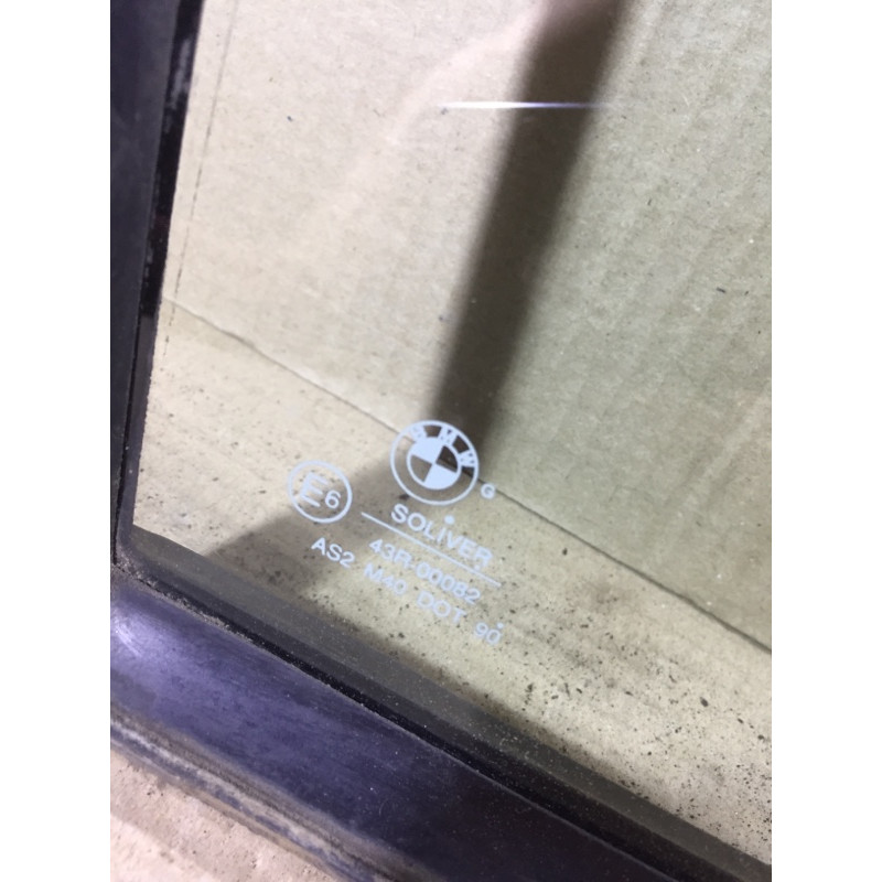 Стекло (кузов и элементы) BMW 3-series E30