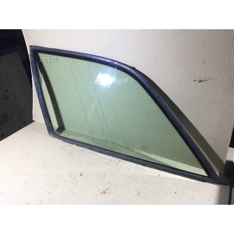 Стекло (кузов и элементы) BMW 5-series E34 51368172445