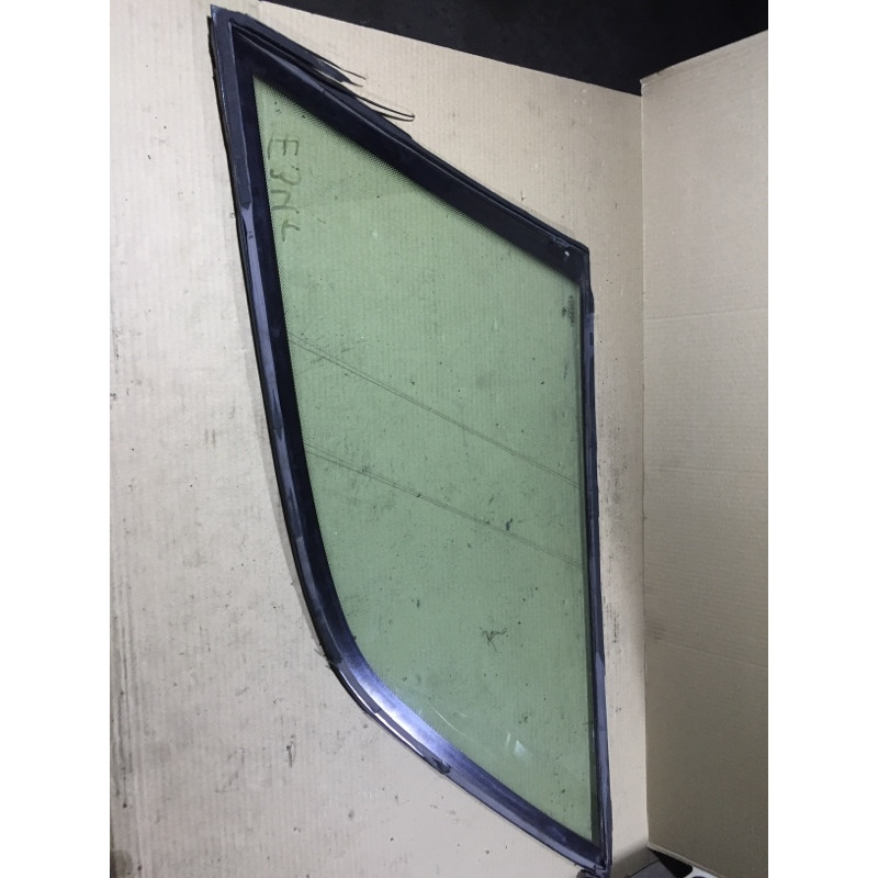 Стекло (кузов и элементы) BMW 5-series E34 51368172445