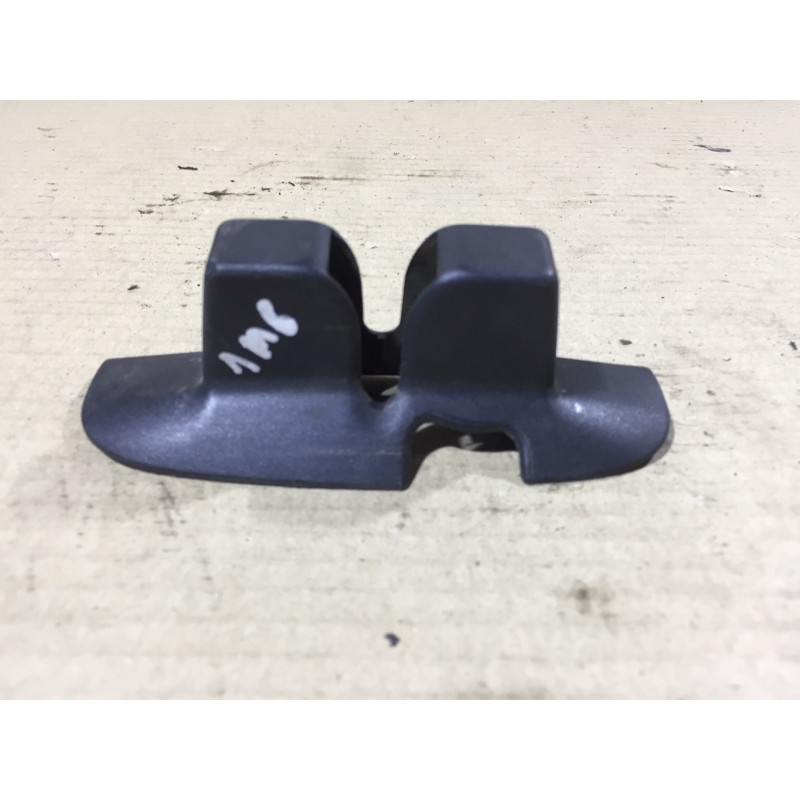 Накладка замка кришки багажника (салон) Renault Megane 2 2004 1.9 DCI