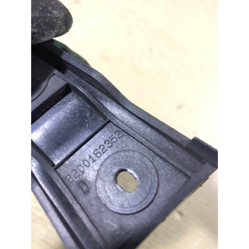 Кронштейн (двигун та елементи) Renault Megane 2 2004 1.9 DCI 8200162352