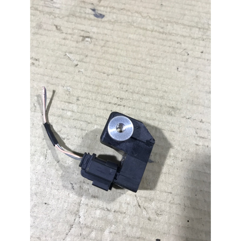 Датчик удара (электрика / датчики) Renault Megane 2 2004 1.9 DCI 8200411025