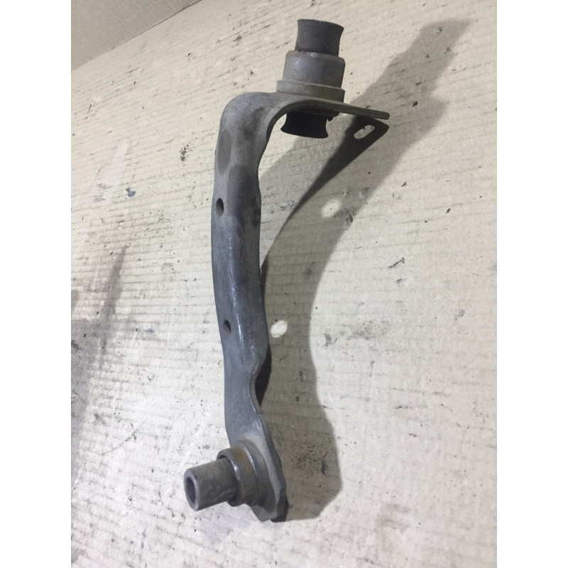 Кронштейн (двигатель и элементы) Renault Megane 2 2004 1.9 DCI 8200197453