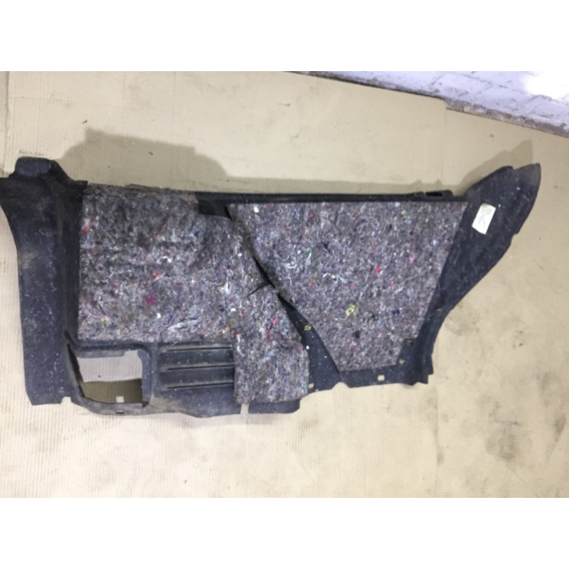 Обшивка багажника (салон) Renault Megane 2 2004 1.9 DCI 8200128697