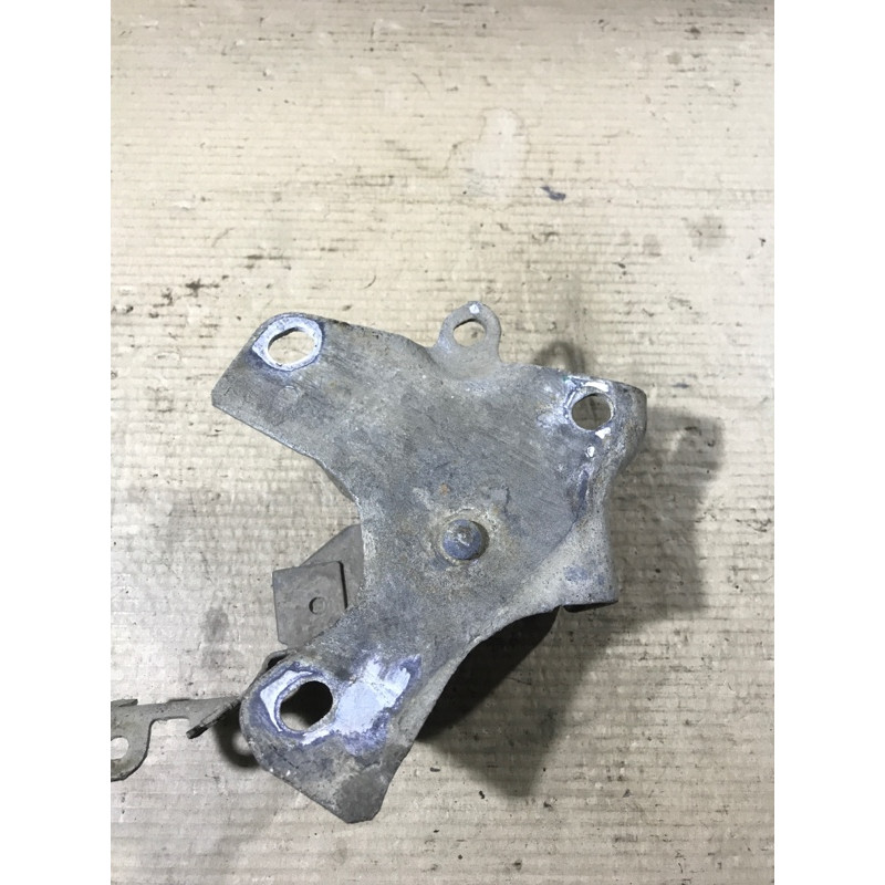 Кронштейн (двигун та елементи) Renault Megane 2 2004 1.9 DCI