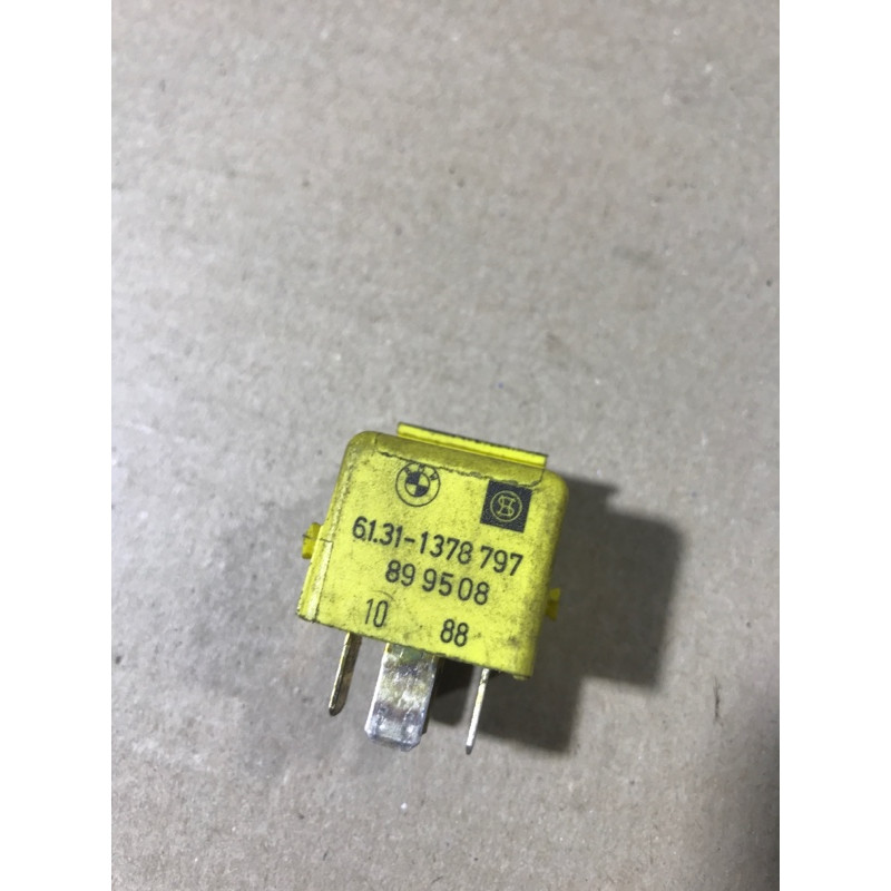 Реле (электрика) BMW 5-series E34 61311378797