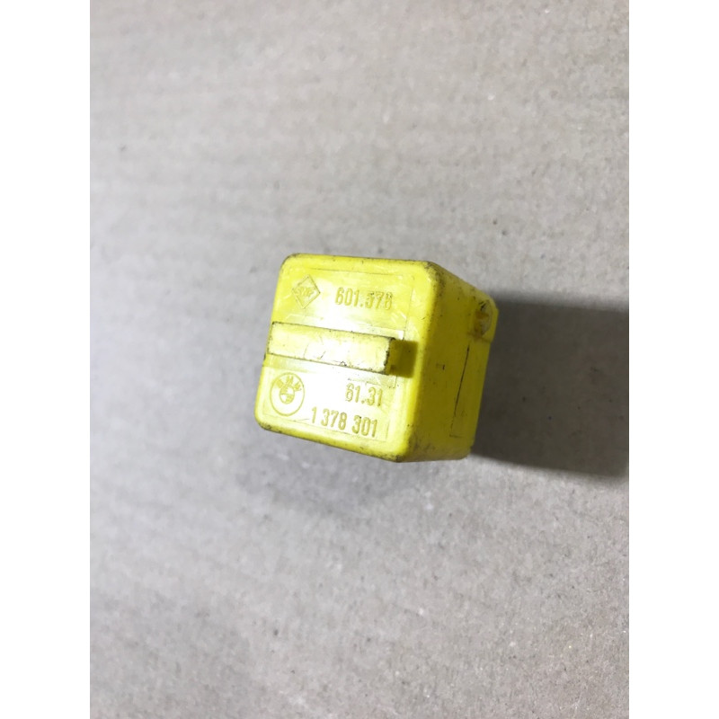 Реле (электрика) BMW 5-series E34 61311378301