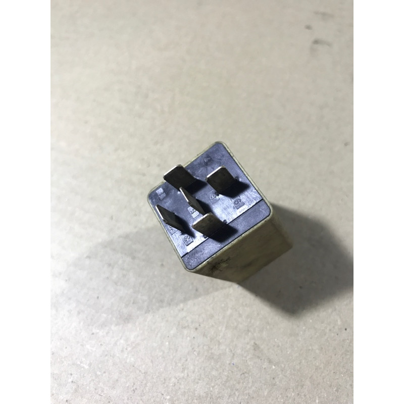 Реле (электрика) BMW 7-series E38 61358368707