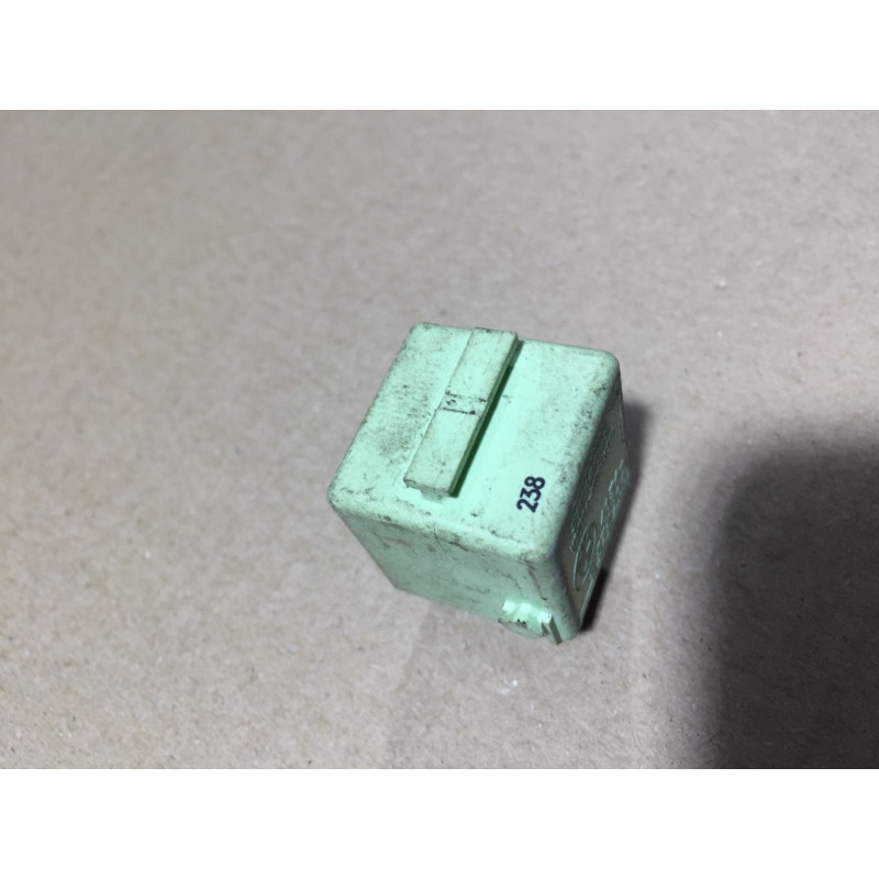 Реле (электрика) BMW 3-series E46 61368373700