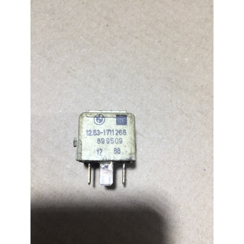 Реле (электрика) BMW 3-series E30 12631711266